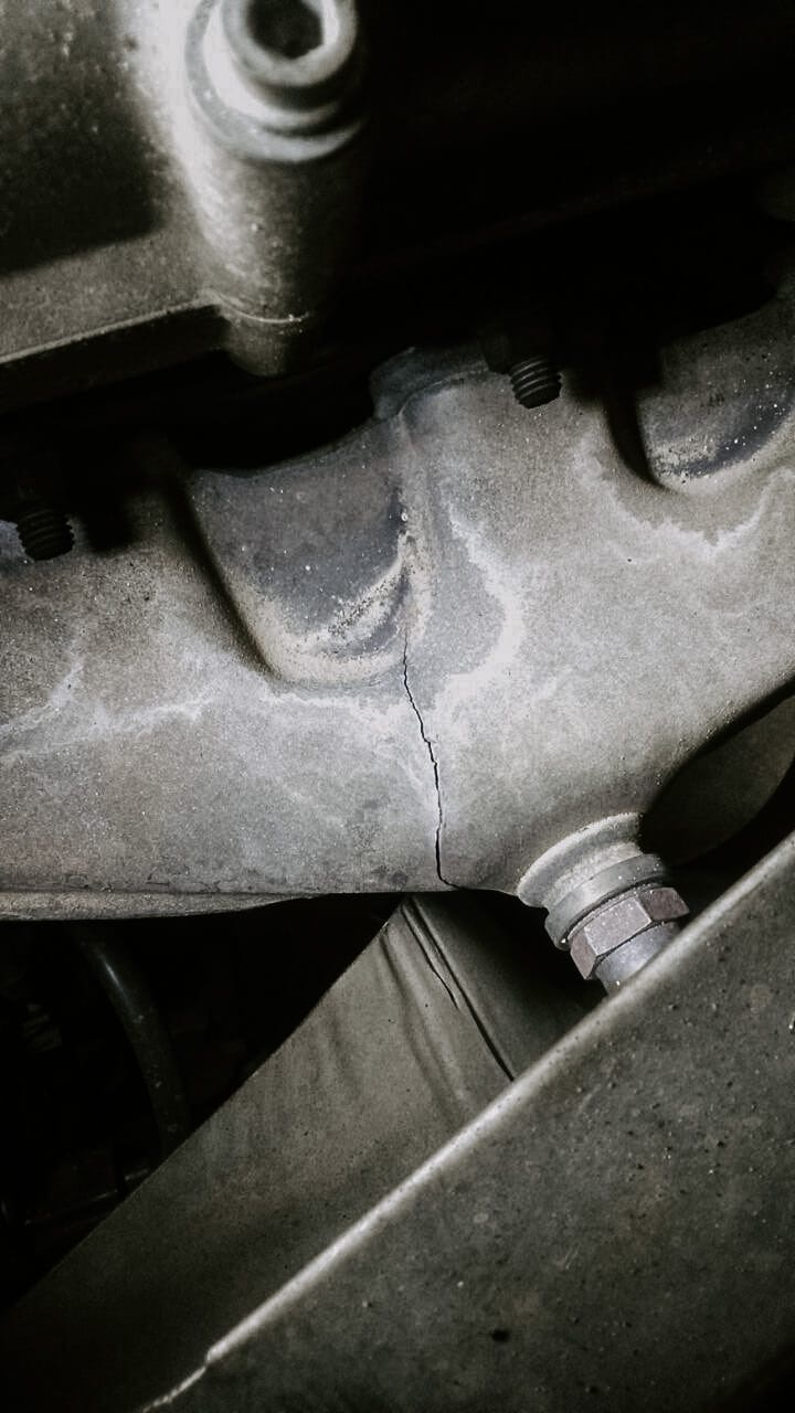 Трещина в выпускном коллекторе на примере VW Polo